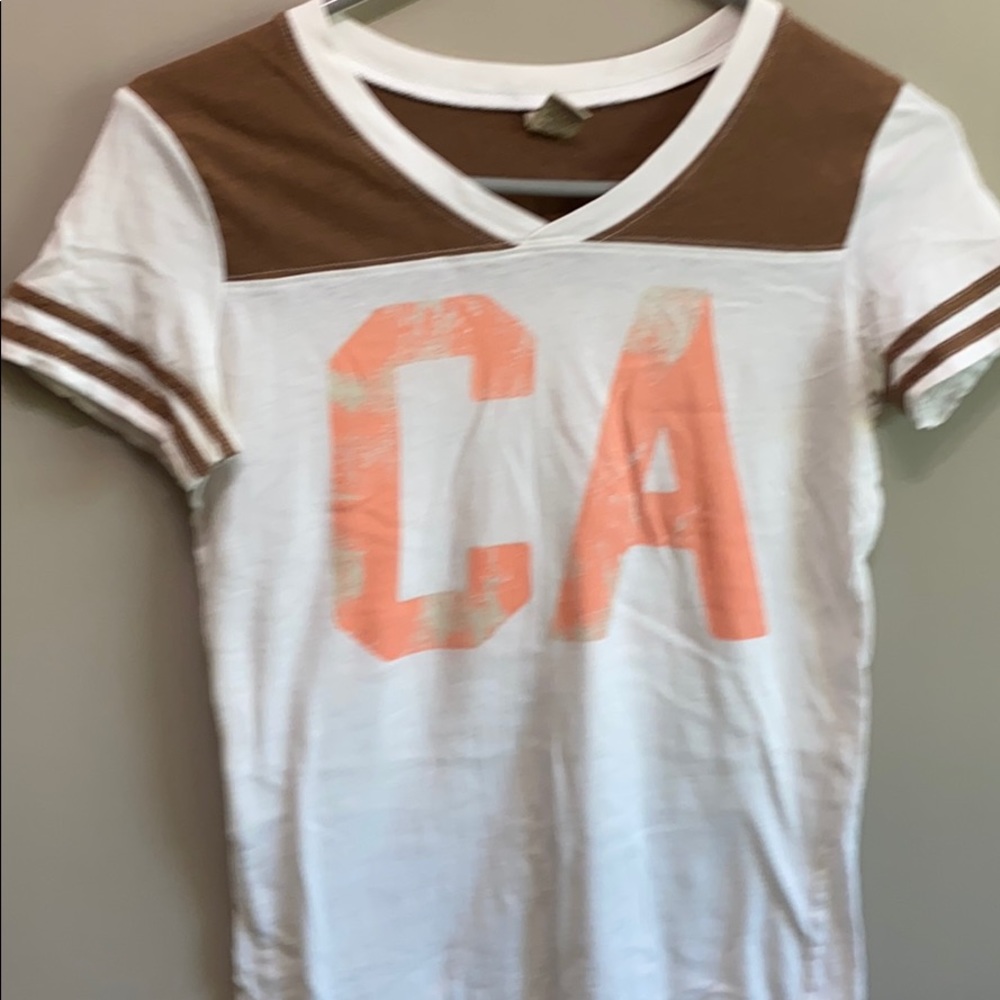 Hollister size medium shirt.